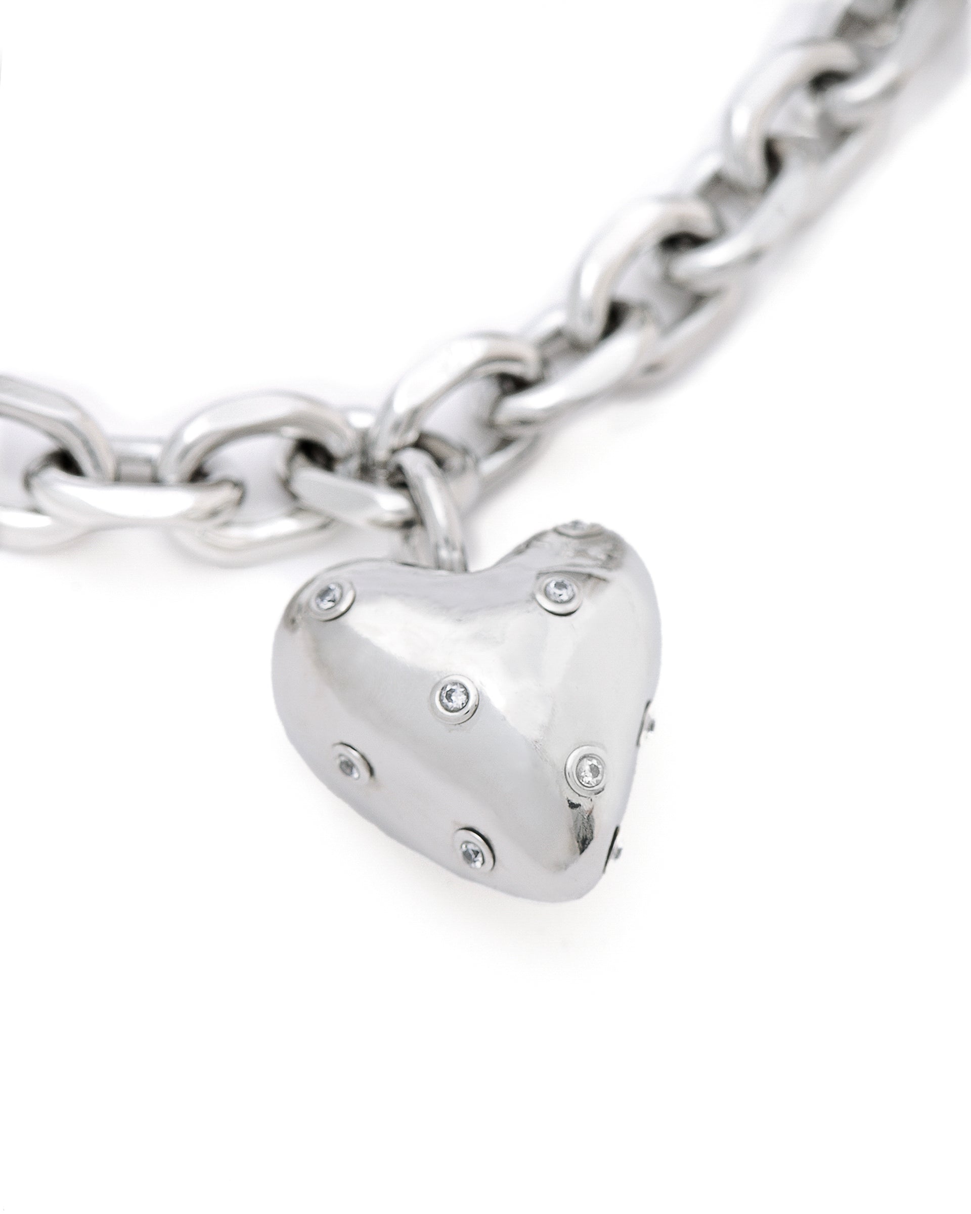 CHUNKY FULL-BODIED HEART NECKLACE