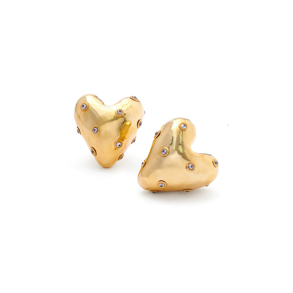 FULL-BODIED HEART STUD EARRINGS