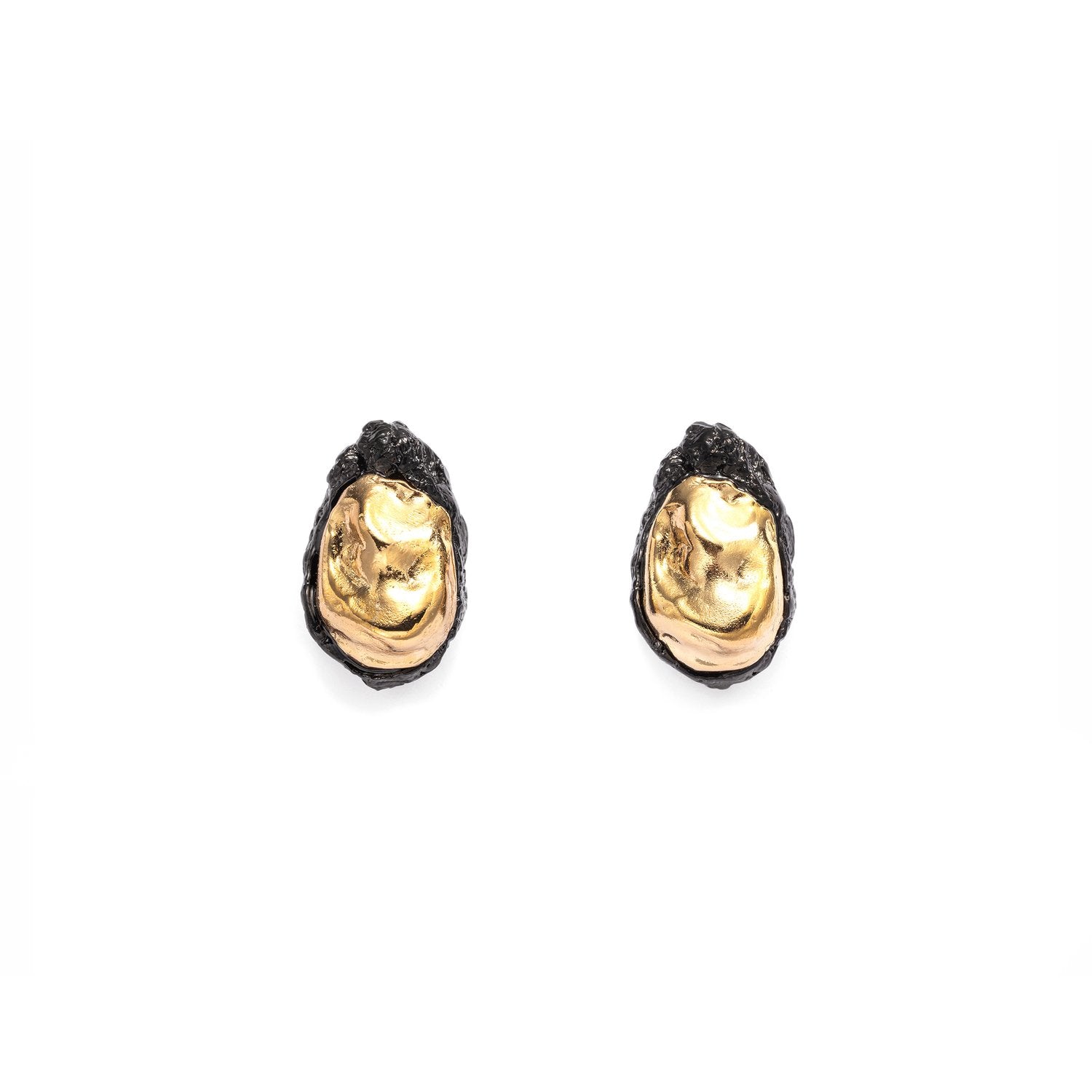 OYSTER STUD EARRINGS